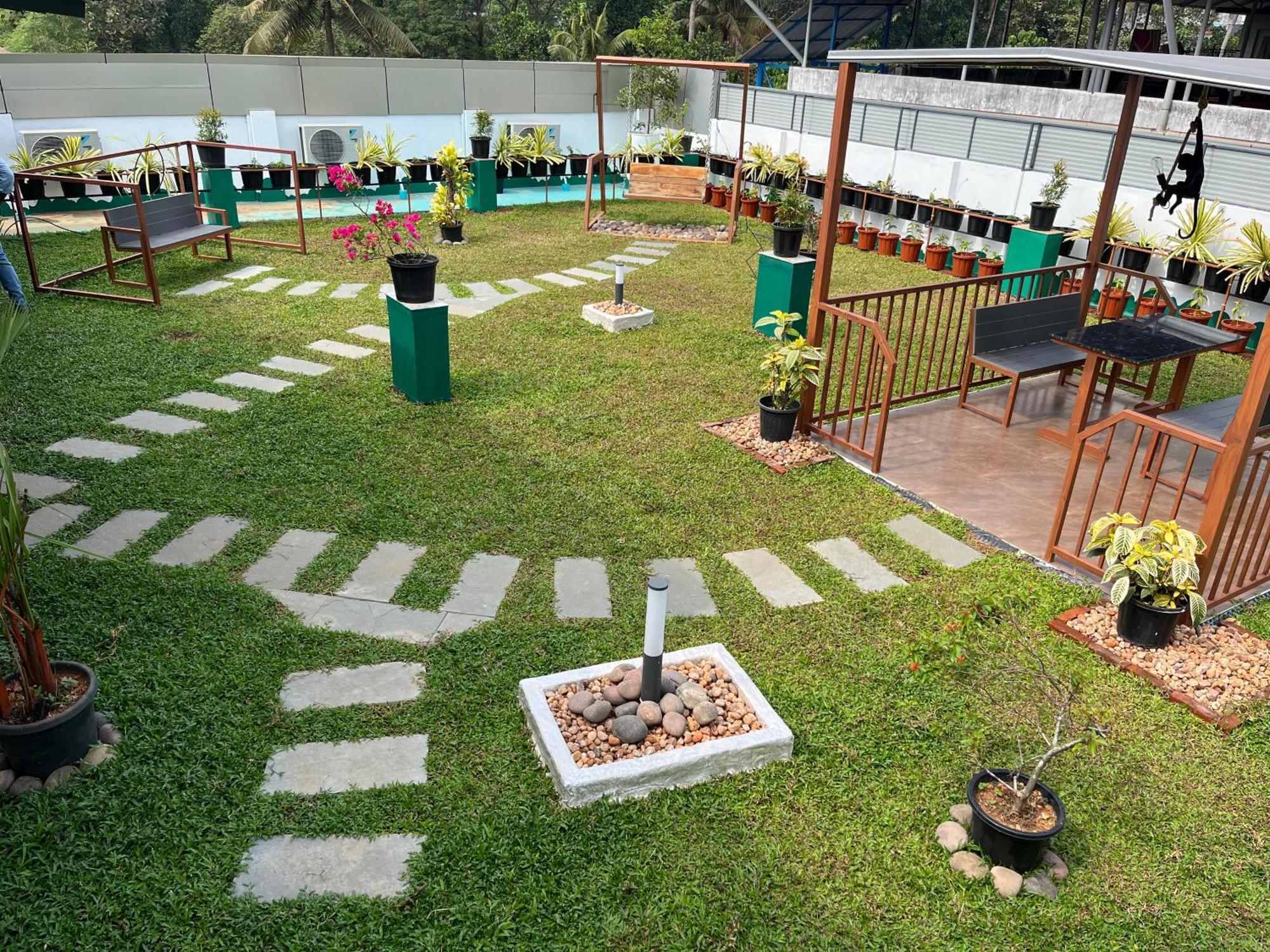Universal Residency Perumpavur Экстерьер фото