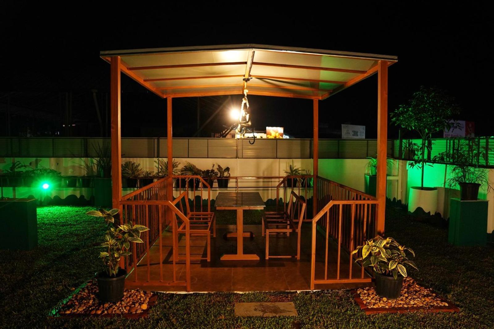 Universal Residency Perumpavur Экстерьер фото