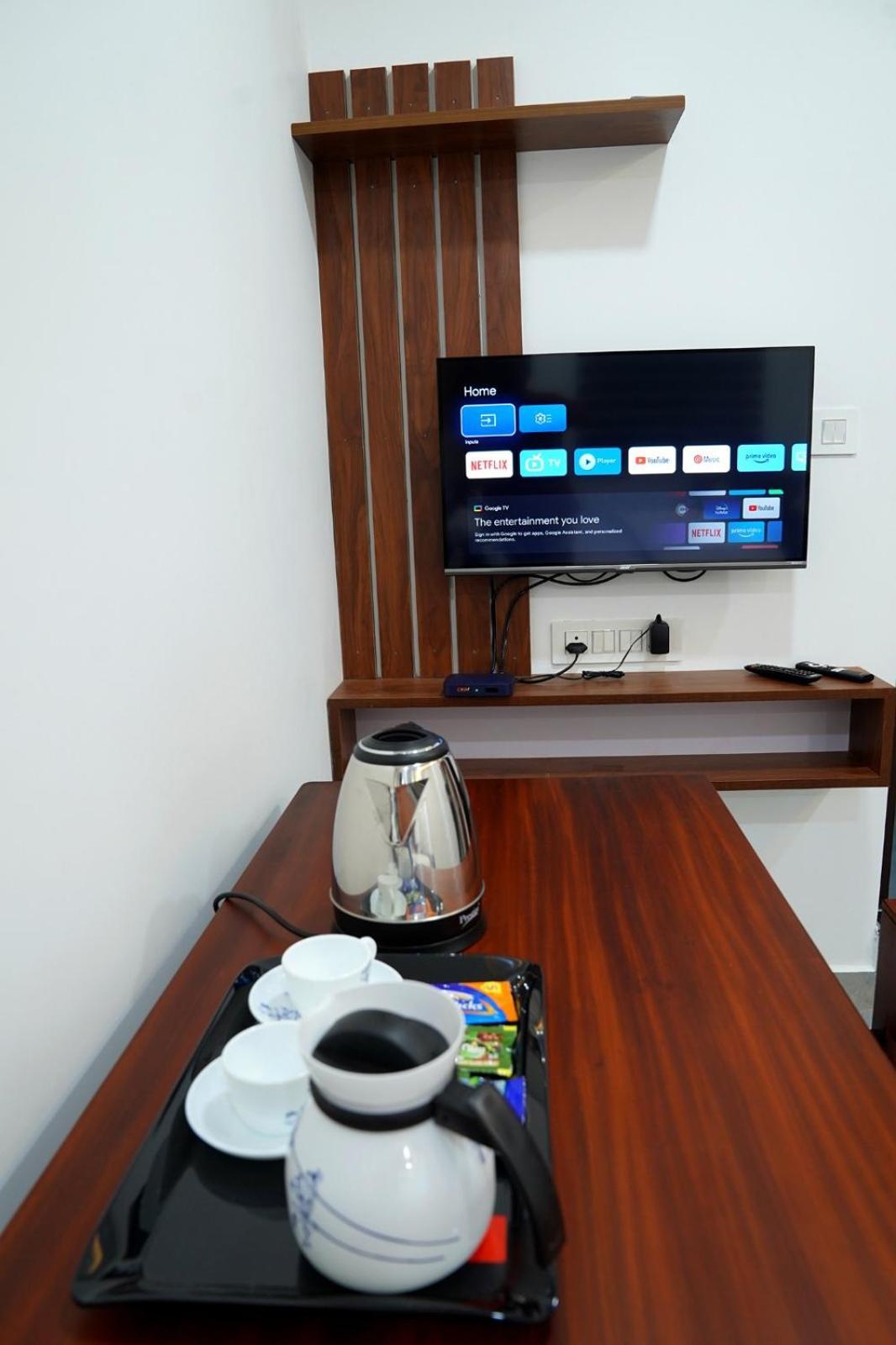 Universal Residency Perumpavur Экстерьер фото