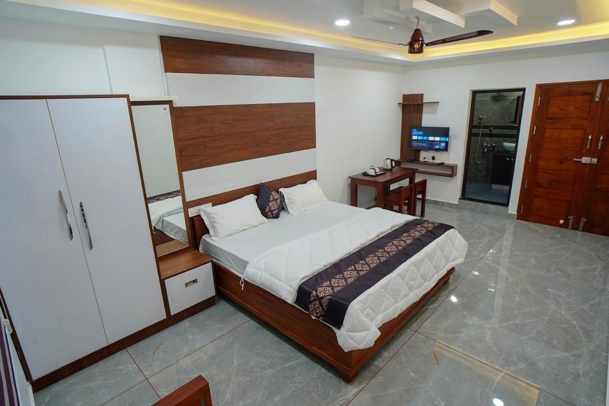 Universal Residency Perumpavur Экстерьер фото